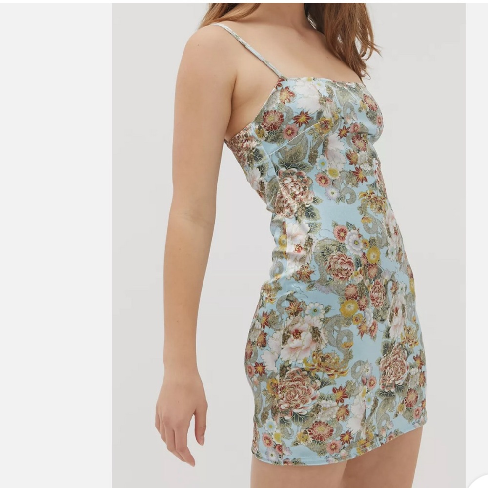 UO Chic sky blue Floral Satin Slip Dress XXL Curve-skimming mini dress